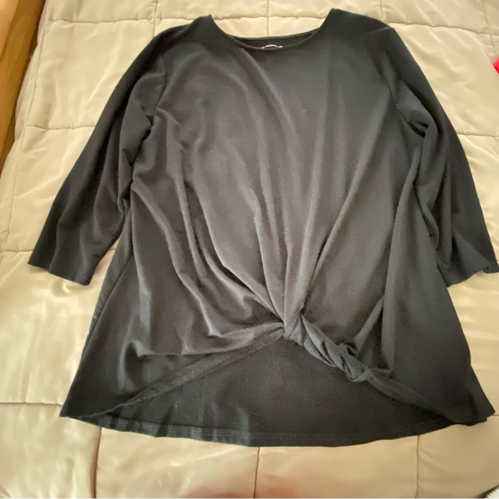 👗 Poof! Black Long Sleeve Twist Front Top